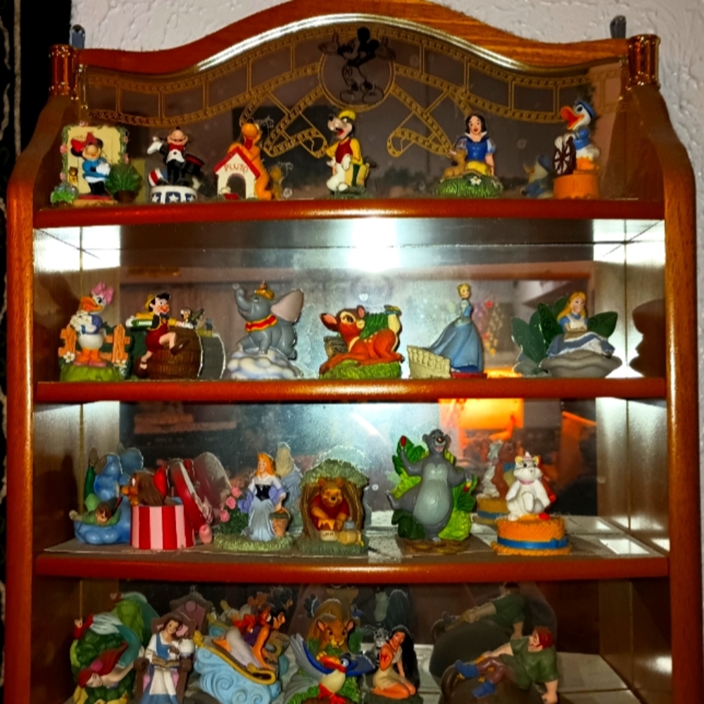 Disney Magic thimble figurines collection